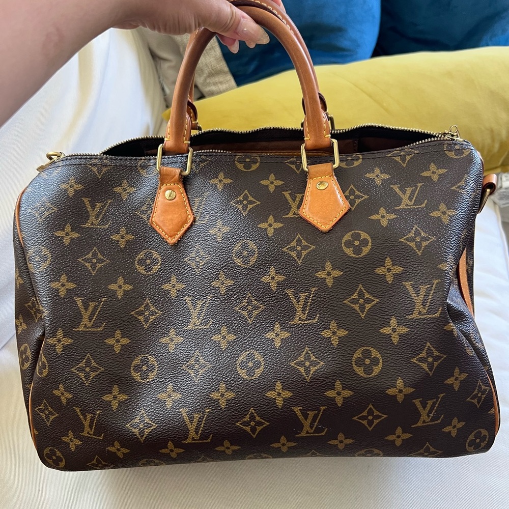 **SOLD**Authentic Louis Vuitton Speedy Bandoulière 35 - Picture 8 of 17
